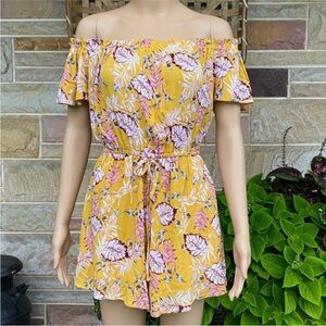 Elodie Tropical Print Off-The-Shoulder Floral Romper‎